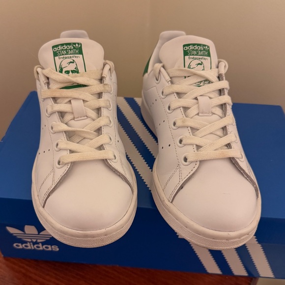 Adidas Stan Smith Women’s - Picture 2 of 4